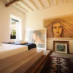 Trevi Fountain 2br